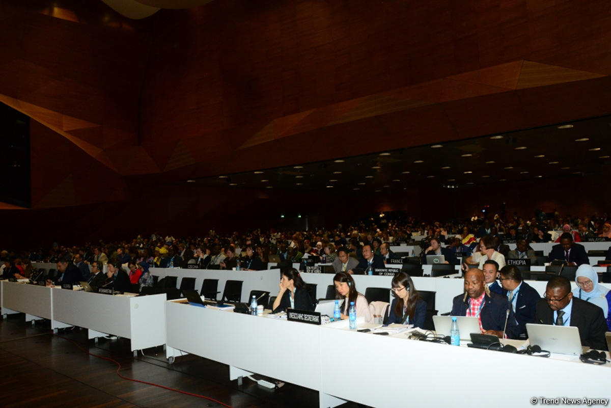 UNESCO session participants in Baku mull report on strengthening dialogue (PHOTO)