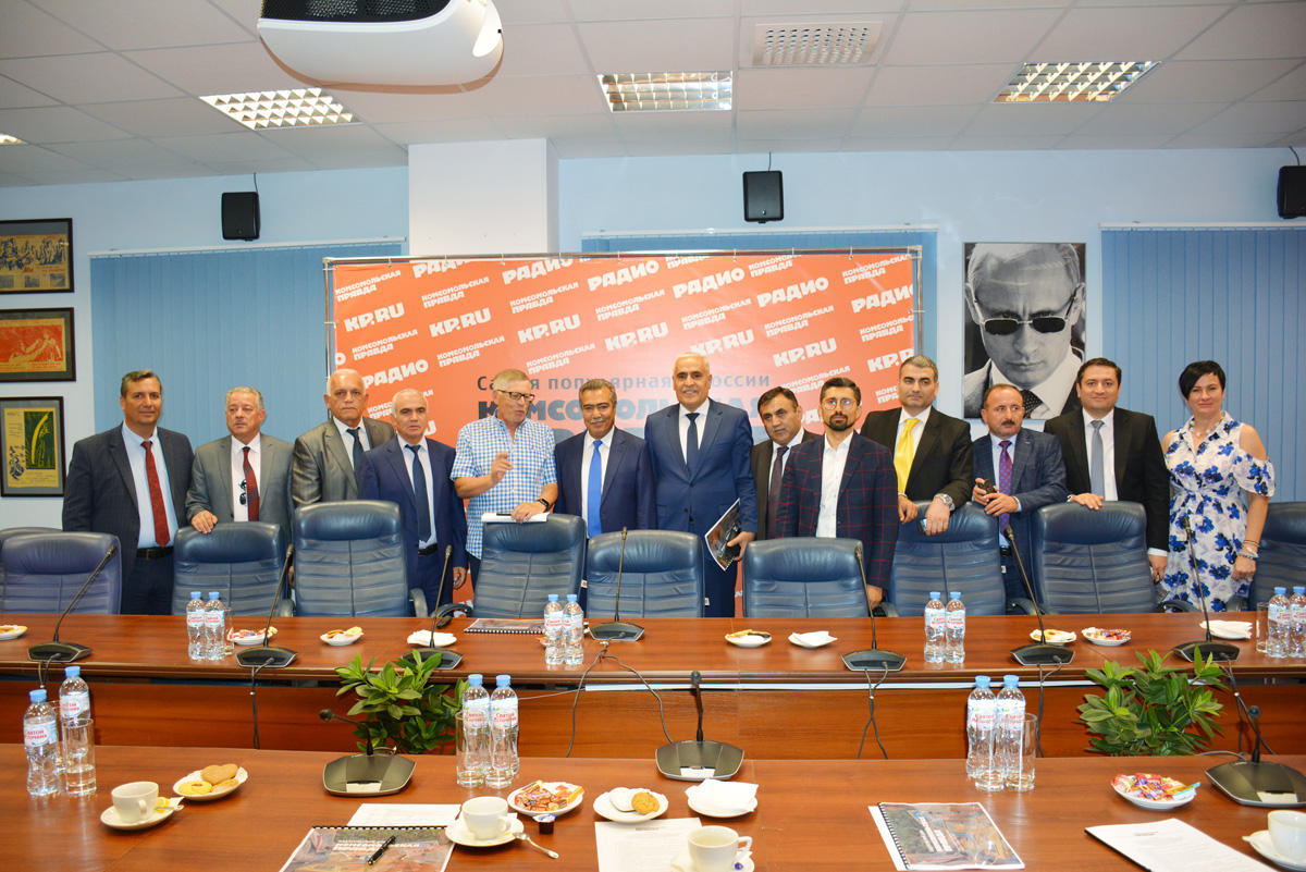 Главы азербайджанских СМИ посетили МИД России (ФОТО)