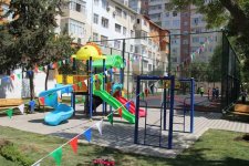 В рамках проекта "Наш двор" жителям Баку передан очередной благоустроенный двор (ФОТО)