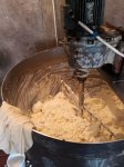 В Азербайджане выявлены незаконные цеха по производству сливочного масла (ФОТО)