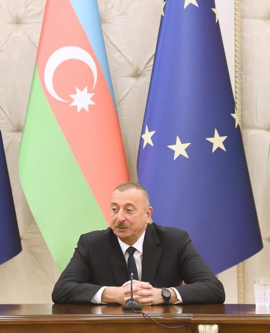 Президент Ильхам Алиев и глава Совета ЕС выступили с заявлениями для печати (ФОТО)