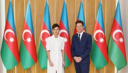 First Vice-President Mehriban Aliyeva meets MEDEF president (PHOTO)