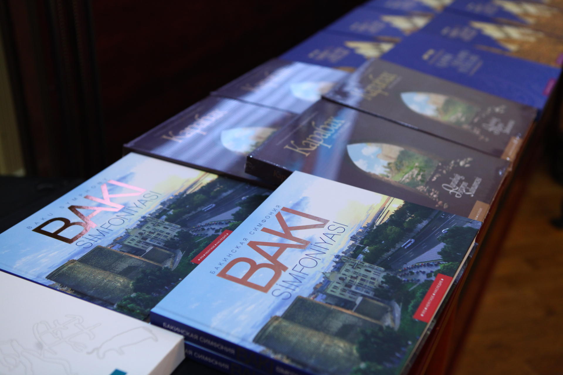 BDU-da “İrs” beynəlxalq jurnalının və “İrs” seriyası adı altında çap olunan kitabların təqdimatı keçirilib (FOTO)