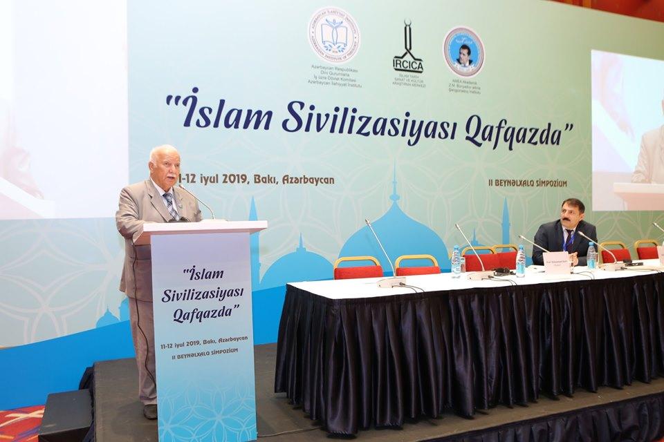 “İslam Sivilizasiyası Qafqazda” II Beynəlxalq Simpoziumu panellərlə davam edir (FOTO) - Gallery Image