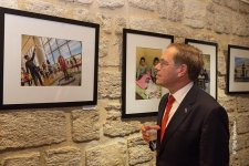 Представители дипломатических миссий фотографируют Баку - интересный проект (ФОТО)