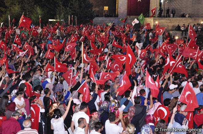 В Турции чтут память жертв попытки военного  переворота