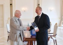 President Ilham Aliyev received President of European Olympic Committees (PHOTO) (UPDATE)