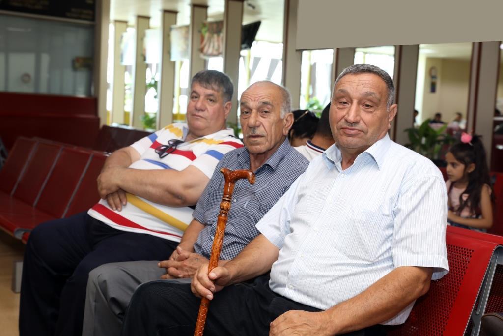 Минтруда Азербайджана отправило на лечение в физиотерапевтический центр группу инвалидов (ФОТО)