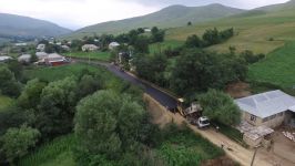 Gədəbəydə 23,5 kilometrlik avtomobil yolu yenidən qurulur (FOTO)