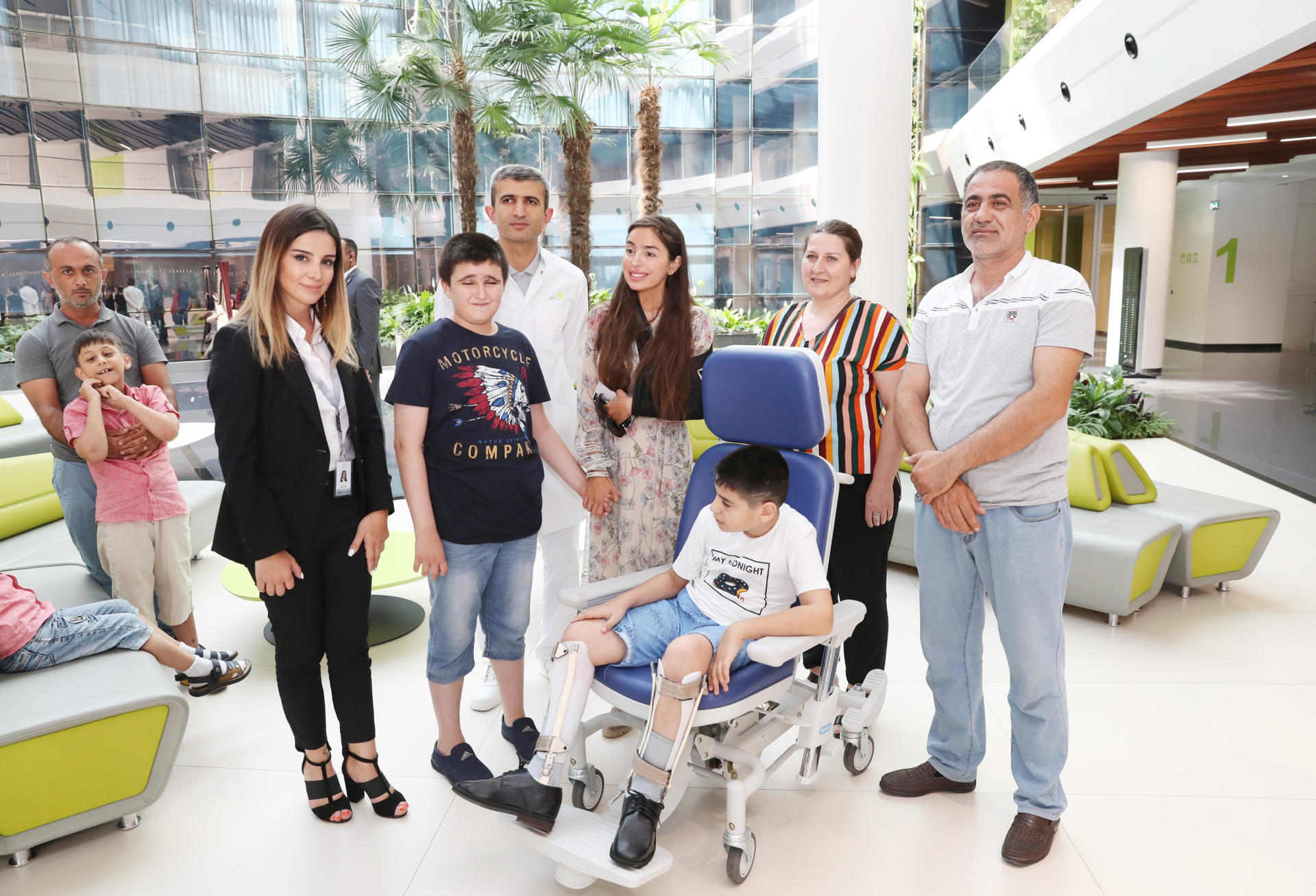 Vice-President of Heydar Aliyev Foundation Leyla Aliyeva meets with children receiving treatment at Bona Dea International Hospital (PHOTO)