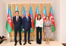 Azerbaijani first VP meets with French minister of economy and finance (PHOTO)