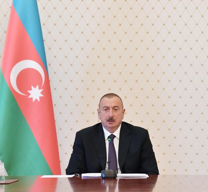 Президент Ильхам Алиев: Для Азербайджана основной задачей является обеспечение продовольственной безопасности (версия 2)
