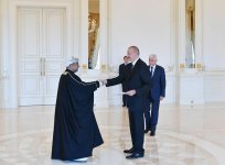 Azerbaijani president receives credentials of incoming Omani ambassador (PHOTO)