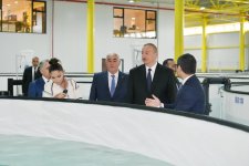 Президент Ильхам Алиев и Первая леди Мехрибан Алиева ознакомились с производственным процессом на рыборазводном заводе «НереМИЗ», созданном в Пираллахинском районе (ФОТО)