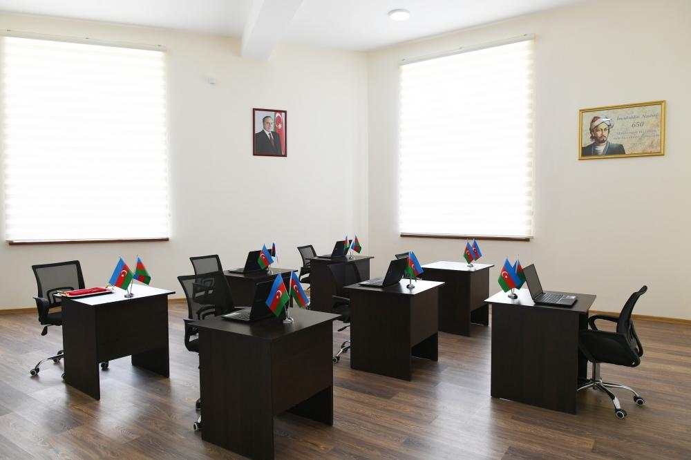 Президент Ильхам Алиев и Первая леди Мехрибан Алиева приняли участие в открытии нового здания Исполнительной власти Пираллахинского района (ФОТО) (версия 2)