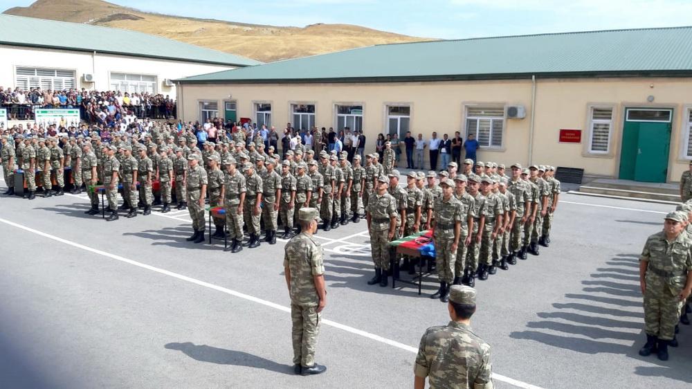 В учебных частях и подразделениях Азербайджанской Армии состоялась церемония принятия военной присяги