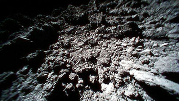 Ученый оценил угрозу от приближающегося к Земле крупного астероида