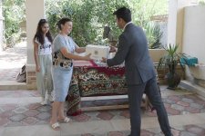 Фонд Гейдара Алиева раздает малообеспеченным семьям по случаю праздника Гурбан праздничные паи (ФОТО)