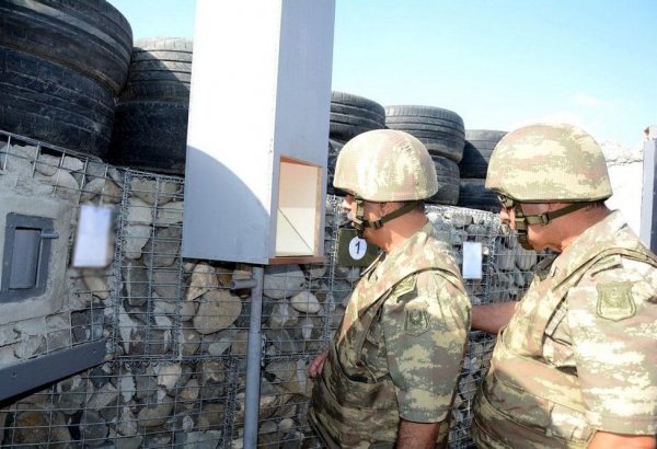 Министр обороны Азербайджана посетил передовые подразделения (ФОТО)