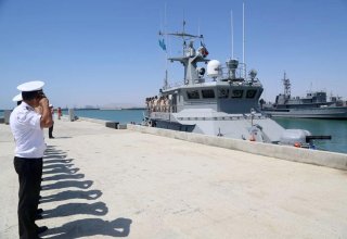 Военный корабль Казахстана покинул бакинский порт (ФОТО)