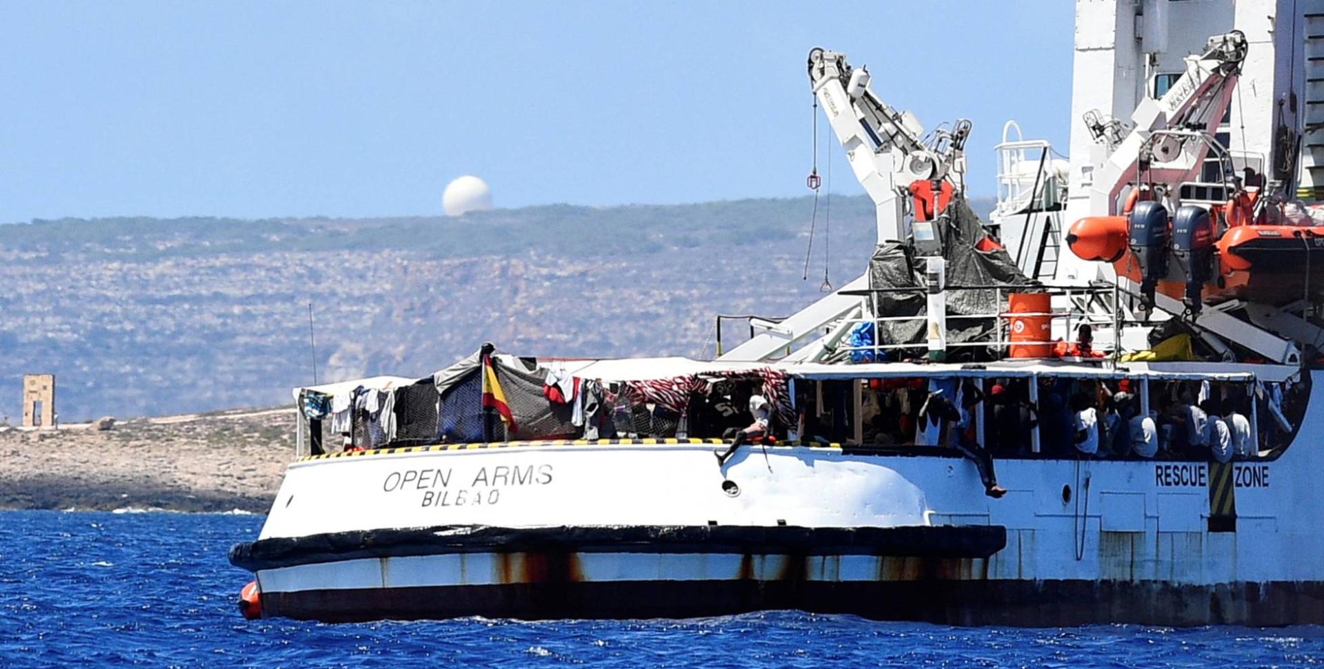 Италия арестовала судно с мигрантами Open Arms