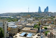 Baku’s Mysterious Tower (PHOTO)