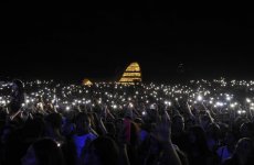 Heydər Əliyev Mərkəzinin parkında estrada ulduzlarının konserti olub (FOTO/VİDEO)
