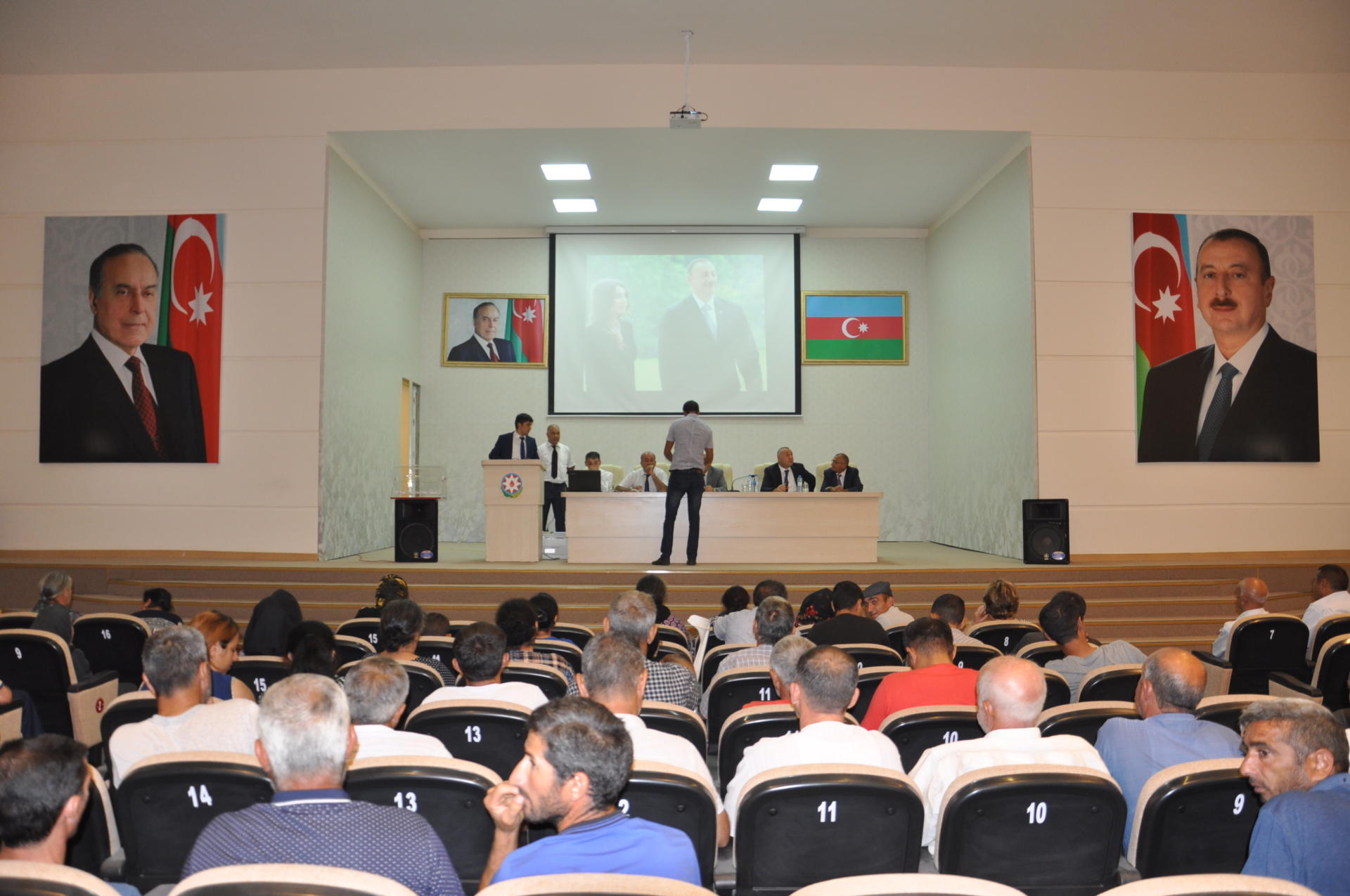 В Азербайджане сдан в эксплуатацию 105-й поселок для вынужденных переселенцев (ФОТО)