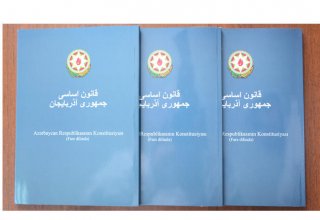 İlahiyyat İnstitutu Azərbaycan Konstitutsiyasını fars dilinə tərcümə edib