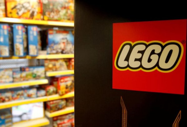 “Lego Group” şirkəti emal edilmiş plastik şüşələrdən konstruktorlar hazırlamağı dayandıracaq