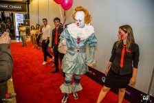 В Баку появился чудовищный клоун-убийца: Оно вернулось – Они не испугались (ВИДЕО,ФОТО)
