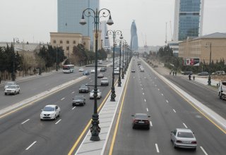 В Баку строится 60-метровый пешеходный переход