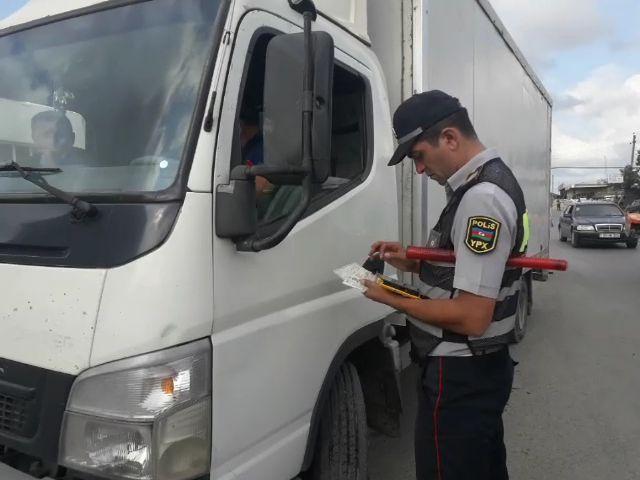 Дорожная полиция Азербайджана задержала 70 водителей (ФОТО)