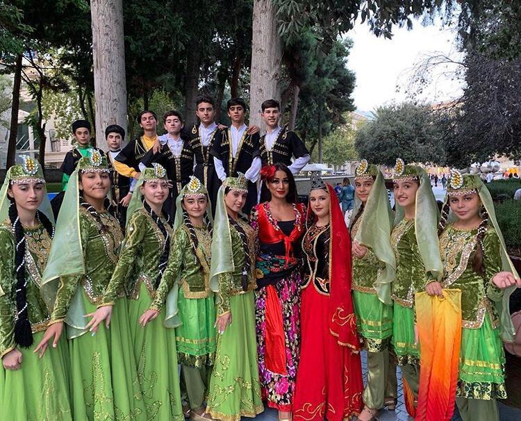 Арабские танцы для гостей Баку (ФОТО)