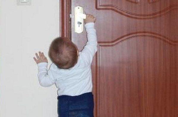 МЧС: В Азербайджане малолетние дети все чаще остаются запертыми в квартирах (ВИДЕО)