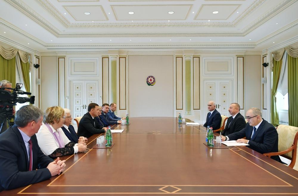 President Ilham Aliyev received delegation led by governor of Russia’s Sverdlovsk region