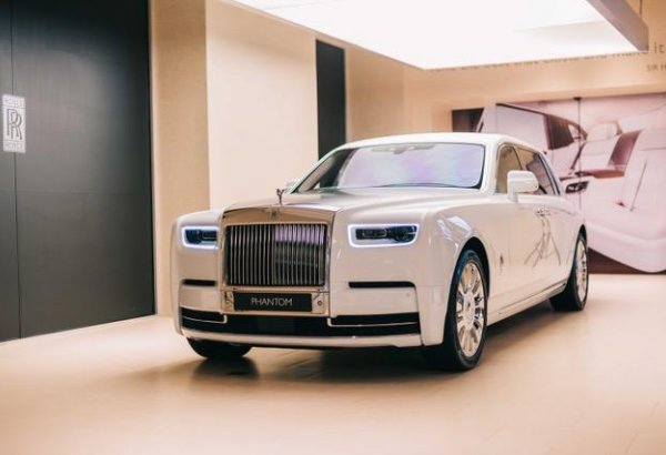 Yeni "Rolls-Royce Phantom Tranquillity" avtomobilinin təntənəli təqdimat mərasimi keçirilib (FOTO)