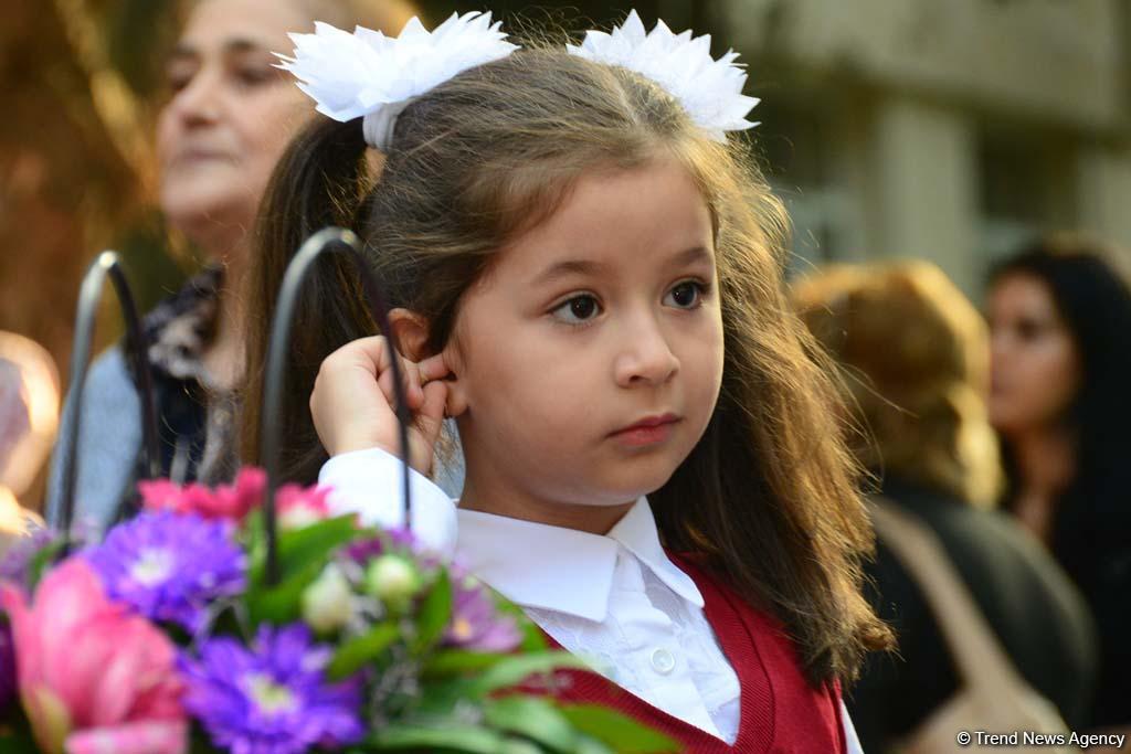 Полные радости и волнения мгновения Дня знаний в Баку (ФОТО)