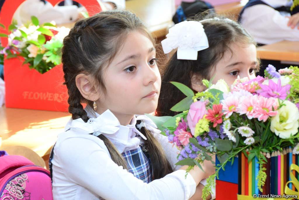 Полные радости и волнения мгновения Дня знаний в Баку (ФОТО)