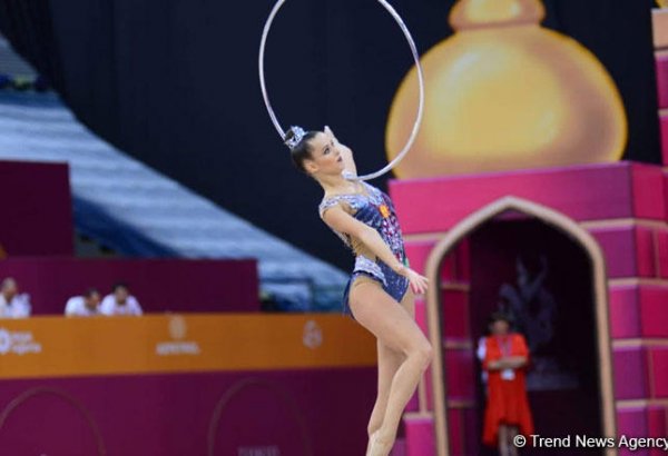 Yekaterina Seleznyova bədii gimnastika üzrə dünya çempionatının halqa ilə hərəkətlərdə qızıl medalını qazanıb (ФОТО)