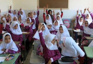 В средних школах Ирана начинается преподавание азербайджанского языка