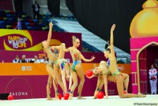 Milli Gimnastika Arenasında dünya çempionatı çərçivəsində qrup hərəkətlərdə komanda yarışları davam edir (FOTO)