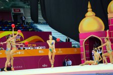 Milli Gimnastika Arenasında dünya çempionatı çərçivəsində qrup hərəkətlərdə komanda yarışları davam edir (FOTO)