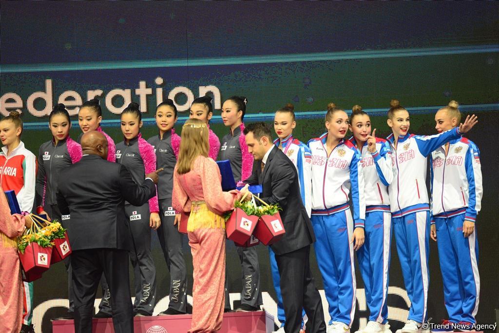 Bakıda bədii gimnastika üzrə 37-ci Dünya Çempionatının qrup hərəkətlərində qalibləri və mükafatçıları mükafatlandırılıb (FOTO)