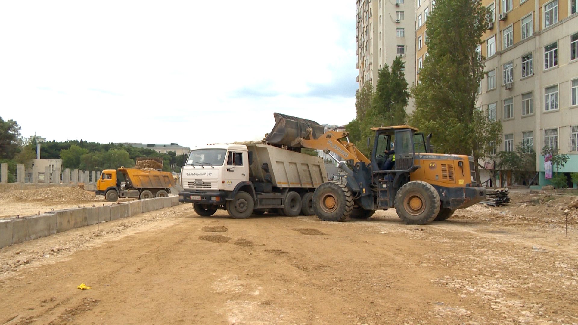 В Баку через 7 лет открылась часть дороги (ФОТО)