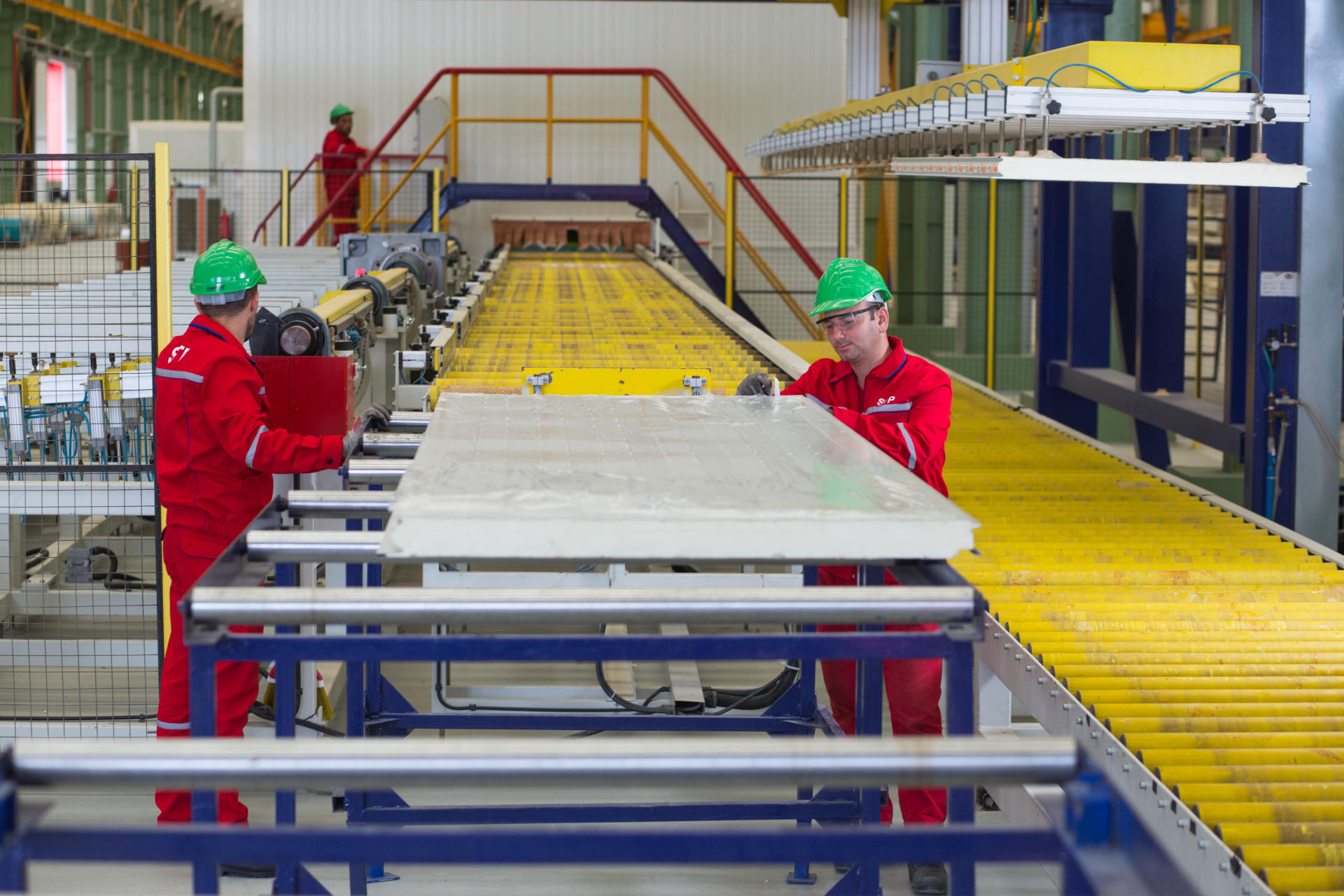 Sumgayit Technologies Park sets up production of new type of sandwich panels (PHOTO)