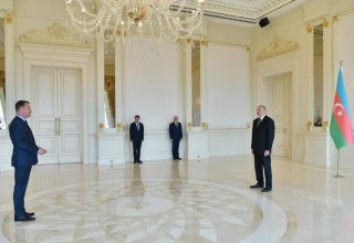 President Ilham Aliyev receives credentials of incoming Lithuanian ambassador (PHOTO)