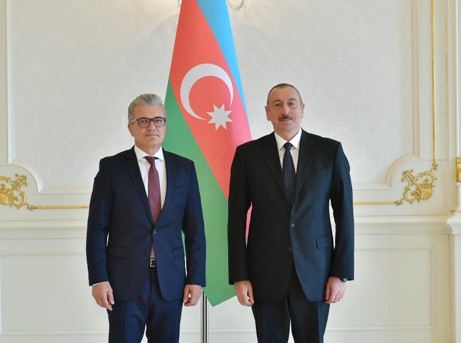 Президент Ильхам Алиев принял верительные грамоты нового посла Хорватии (ФОТО)