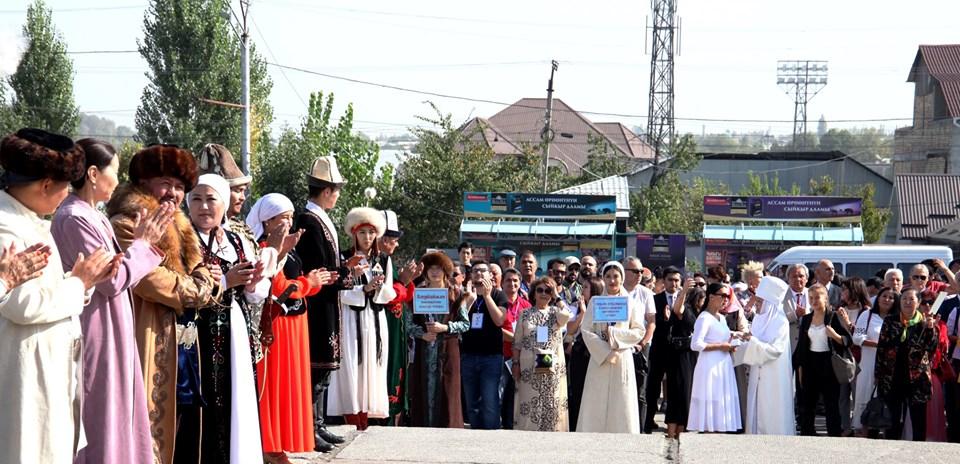 Ты не плачь, когда я умру - азербайджанцы в Кыргызстане (ФОТО)