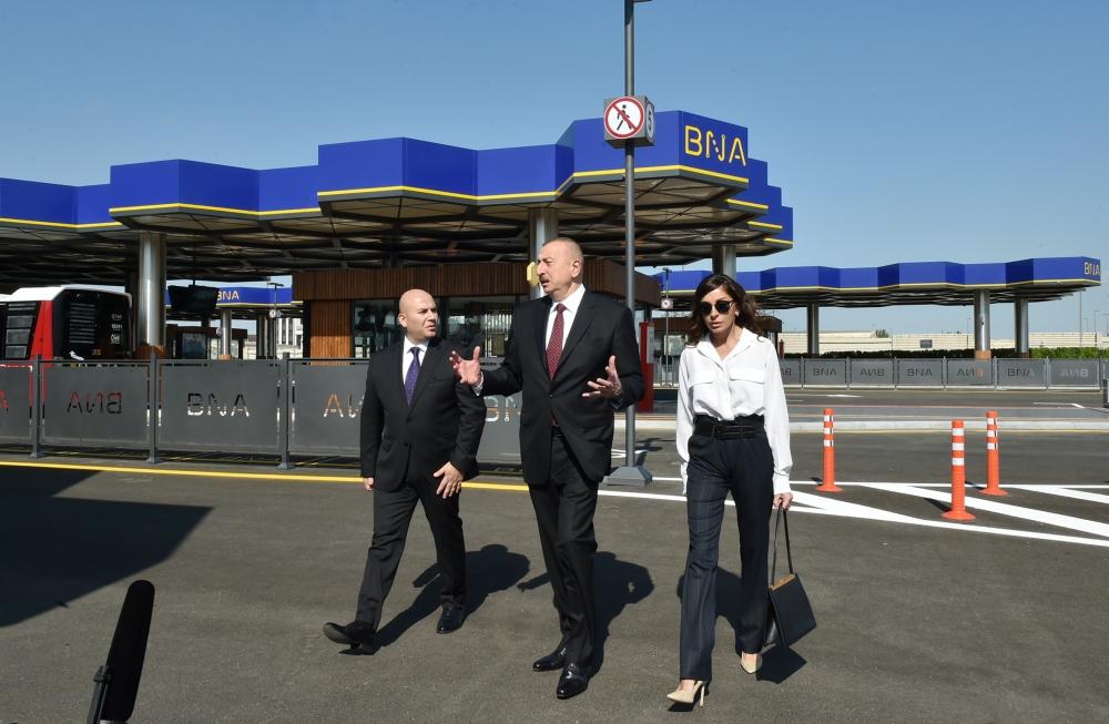 Президент Азербайджана Ильхам Алиев и Первая леди Мехрибан Алиева приняли участие в открытии Транспортного обменного центра «Кероглу» (ФОТО)